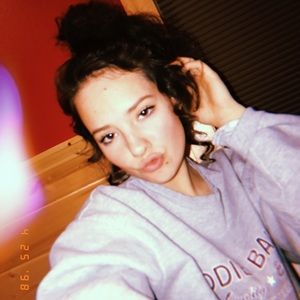 Meet your Posher, Juliana